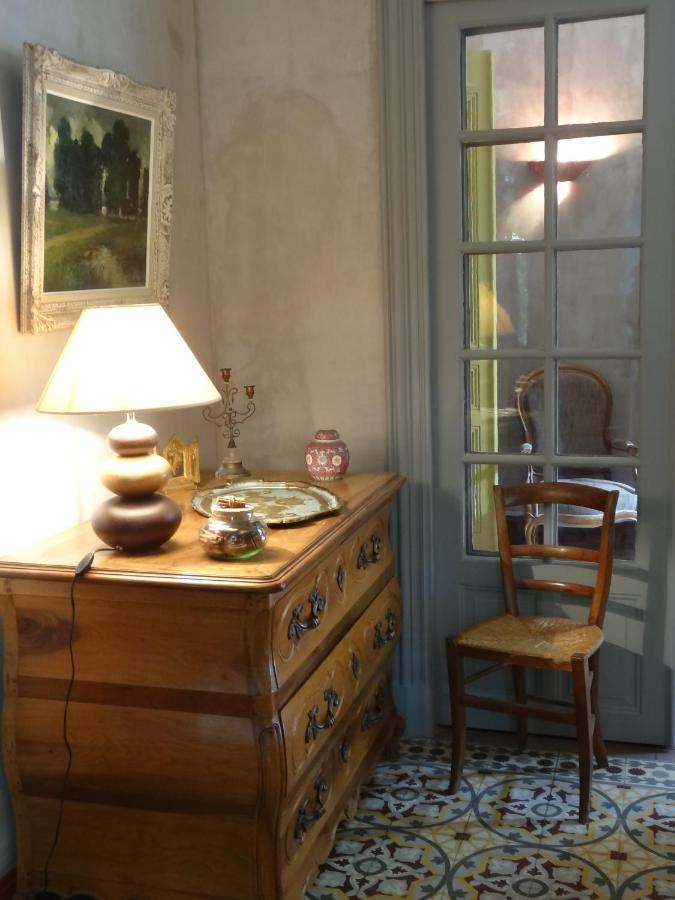 카페스탕 Les Remparts B&B 외부 사진