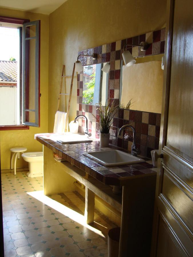 카페스탕 Les Remparts B&B 외부 사진
