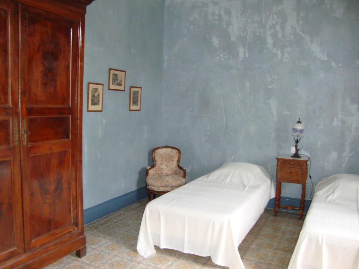 카페스탕 Les Remparts B&B 외부 사진